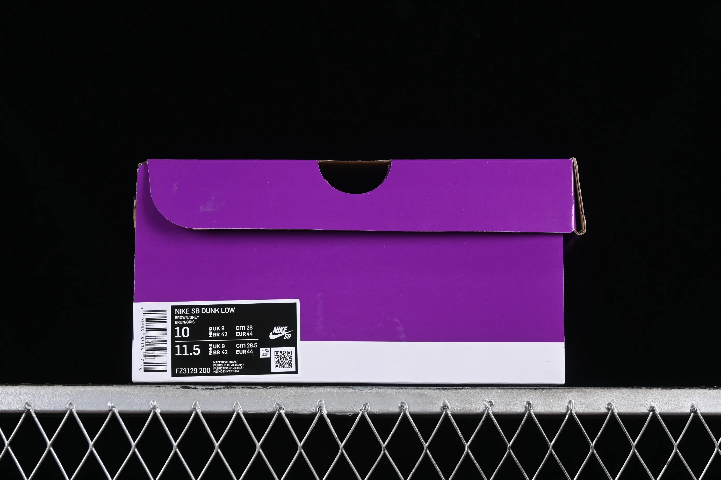 All Categories Nk SB Dunk Series Nk SB Dunk Low Low-top Sneakers Nk SB Dunk Low "Big Money Savings" Big Promotion Theme Embossed SB Low-top Casual Sneakers FZ3129-200